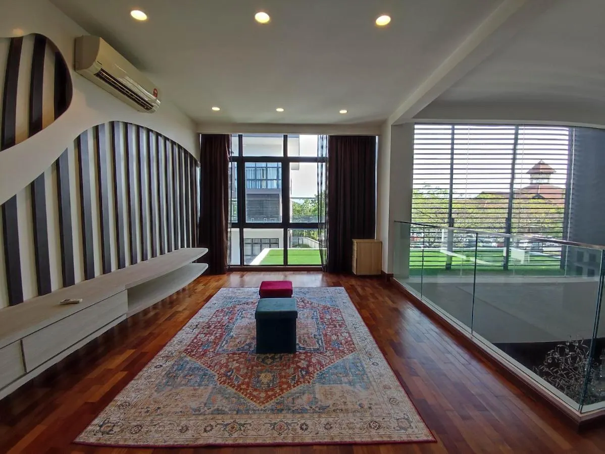 Mawar Villa By Malvacae Homestay Shah Alam