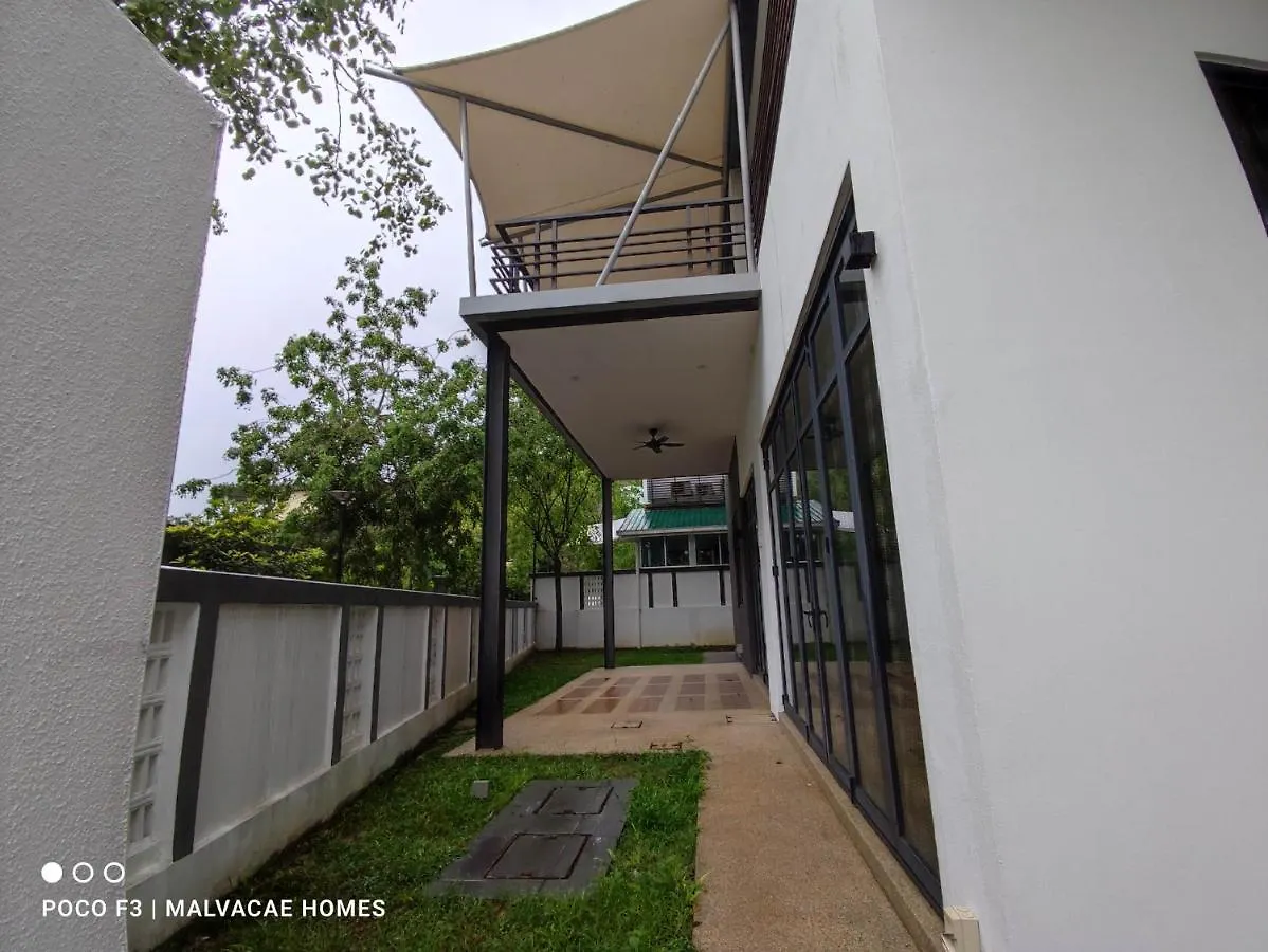 Mawar Villa By Malvacae Homestay Shah Alam 0*,  Malaysia