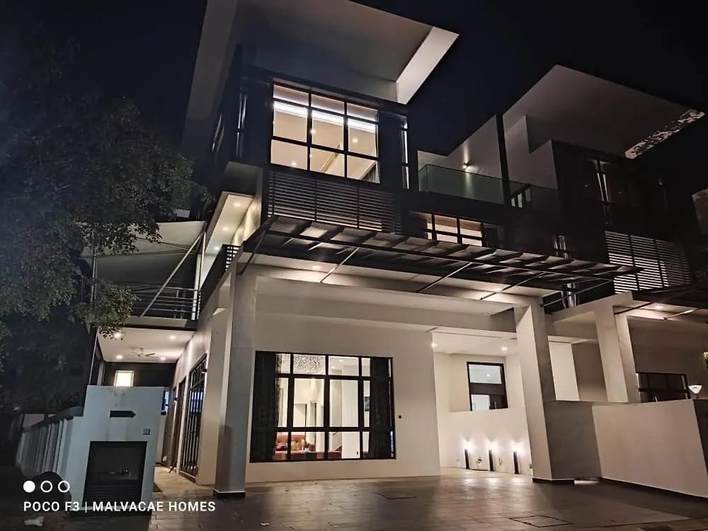 Mawar Villa By Malvacae Homestay Shah Alam